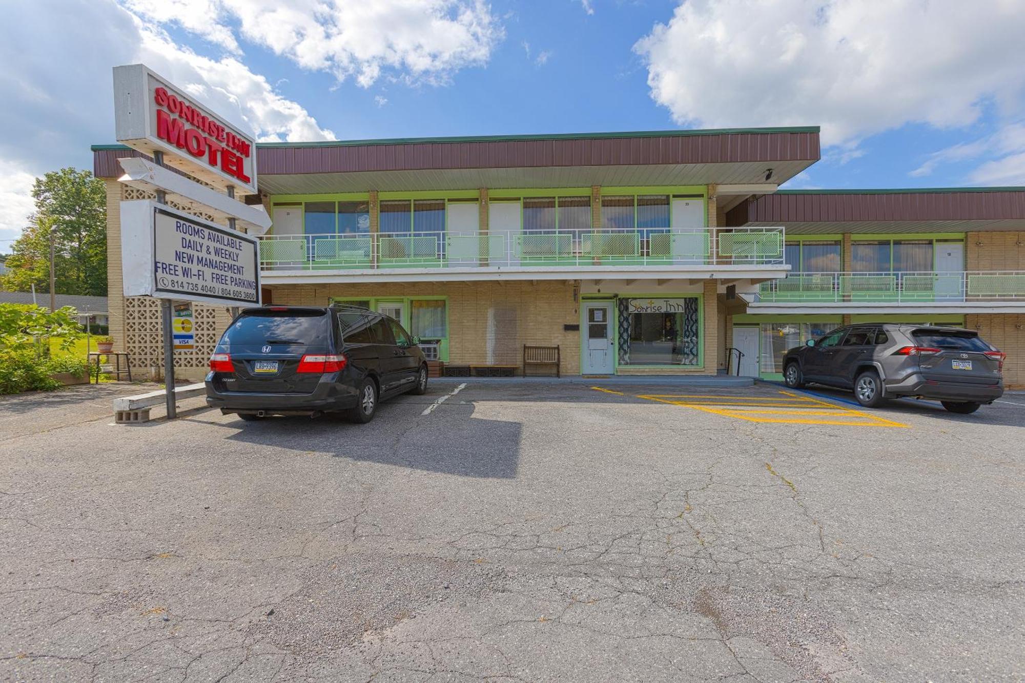 Hotel Sonrise Lincoln Hwy By Oyo
